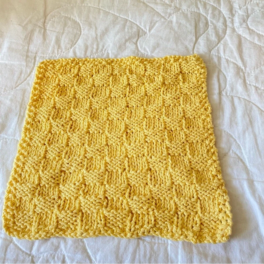 Hand Knit 100% Cotton Dish or Wash Cloth in yellow x 4